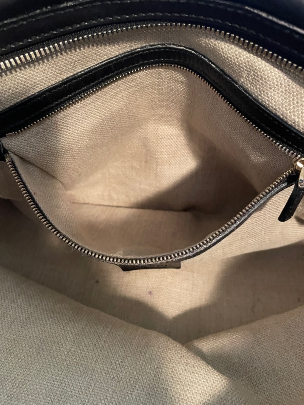 Gucci Black Leather Satchel with Gold and bamboo Accents - Picture 2 of 12